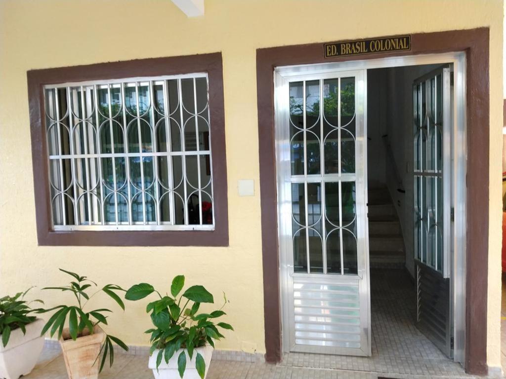 Apto Canto Do Forte - Praia Grande - Local Privilegiado - 100 Metros Da Praia - Internet Inclusa Kültér fotó